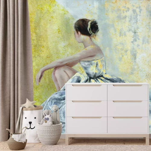 Fototapete Frau in einem Ballettkleid mit goldener Verzierung