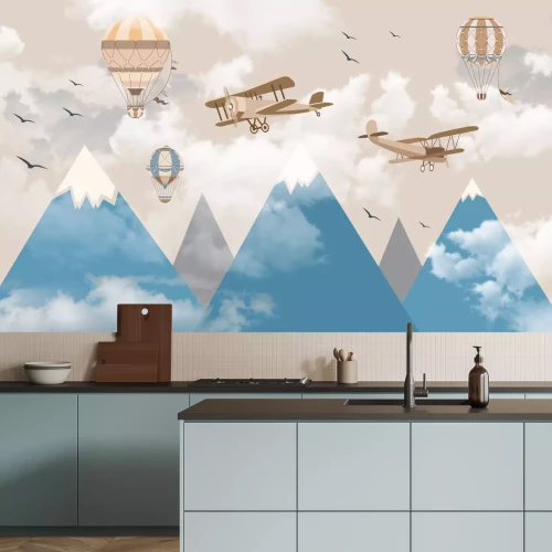 Fototapete Gebirgslandschaft mit fliegenden Ballons und Flugzeugen