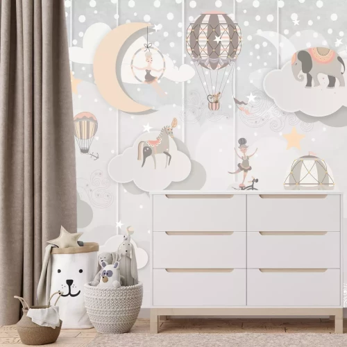 Fototapete Tiere und Luftballons in einer märchenhaften Zirkuswelt