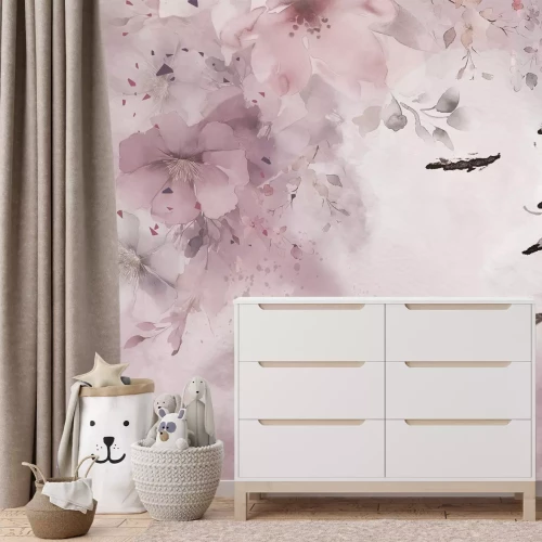 Fototapete Romantisches Porträt einer Frau, umgeben von Aquarellblumen in zartem Rosa