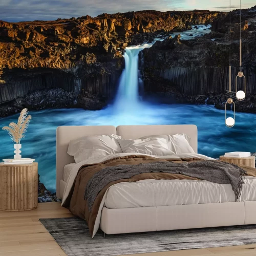 Fototapete Großer Wasserfall in Island, natürliche Landschaft