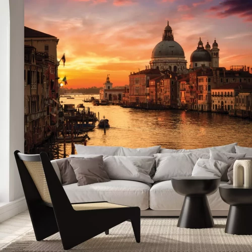 Fototapete Kathedrale in Venedig vor dem Hintergrund des Sonnenuntergangs