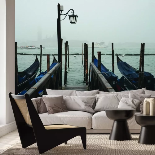 Fototapete Venedig Gondeln eingehüllt in dichten Nebel