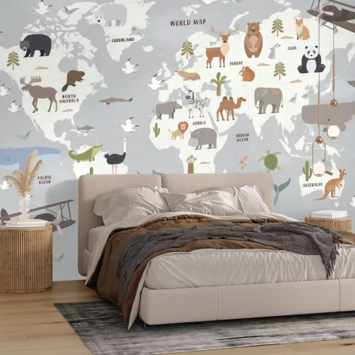 Fototapete Tiere auf einer Weltkarte für Kinder