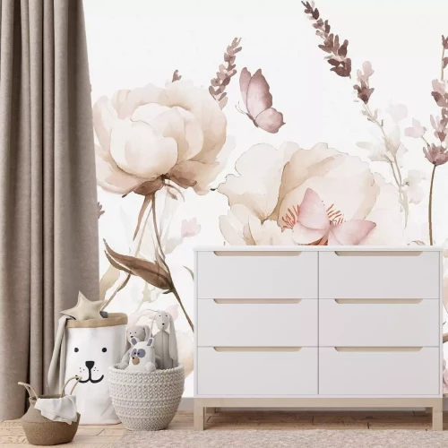 Fototapete Blühende Wiese mit Schmetterlingen im Aquarellstil, zartes Blumenmuster