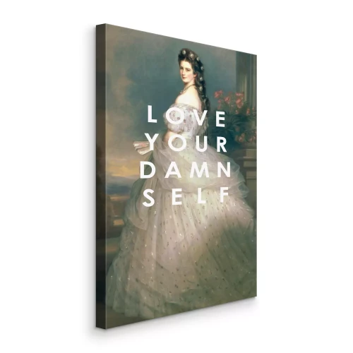 Bild Porträt einer Frau im klassisch-modernen Stil mit einer Inschrift