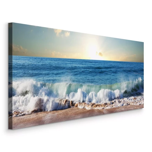 Bild Morgens brechen Meereswellen an der Küste