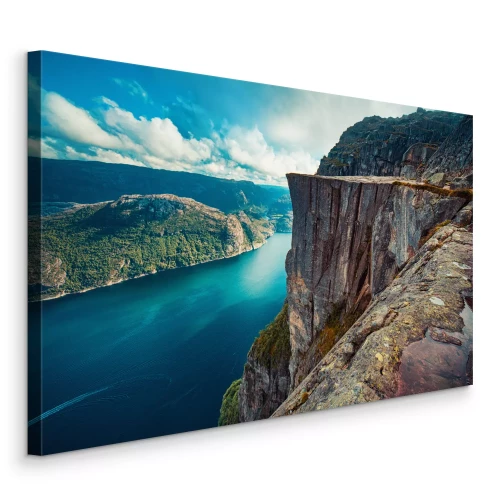 Bild Ein Fluss, der unter einer Felswand hindurchfließt