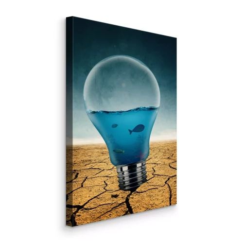 Bild Abstrakte Glühbirne mit Fischen in der Wüste