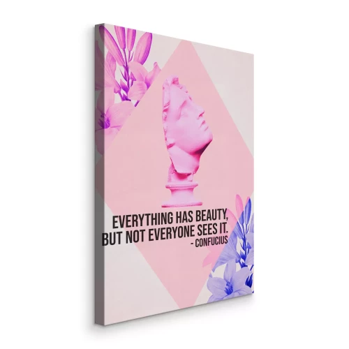 Bild Eine Pastellskulptur inmitten von Lilien mit Inschriften