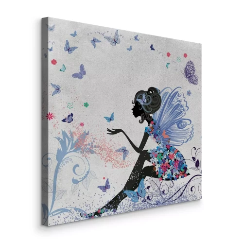 Bild Eine zauberhafte Fee, umgeben von Schmetterlingen und üppiger Vegetation