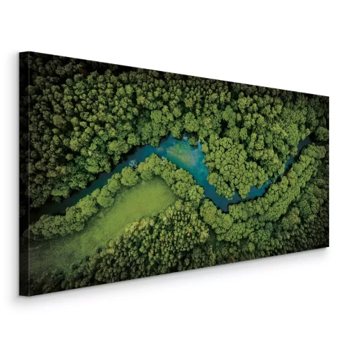 Bild Ein grünes Tal mit einem fließenden Fluss