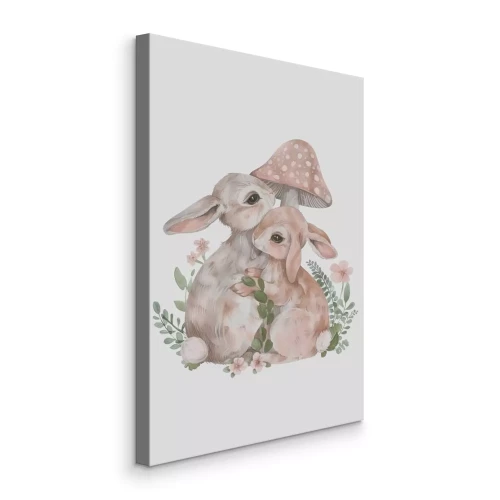 Bild Kaninchen zwischen den Blättern und rotem Fliegenpilz