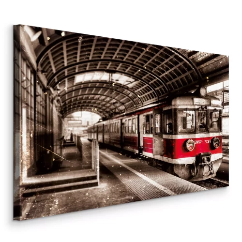 Bild Roter Zug am Bahnhof