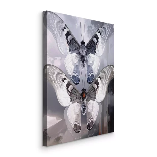 Bild Kontrastreiche Schmetterlingssilhouetten im Grünen des Waldes