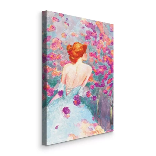 Bild Eine Frau in einem zarten Aquarell mit floralem Motiv