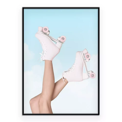 Poster Weiße Rollschuhe an Füßen vor blauem Himmel