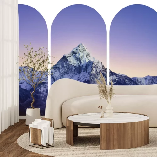 Sticker Berglandschaft vor violettem Hintergrund