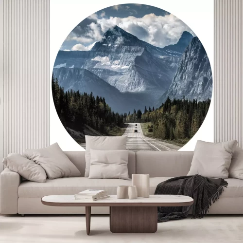 Sticker Blick auf die Straße inmitten einer Berglandschaft