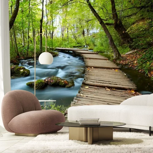 Fototapete Steg über der Bach im Wald