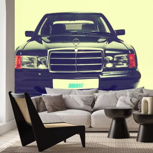 Fototapete Auto Mercedes vor gelbem Hintergrund