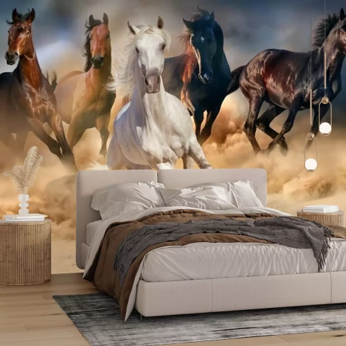 Fototapete Pferdeherde Lauf in der Wüste Sandsturm gegen dramatischen Himmel