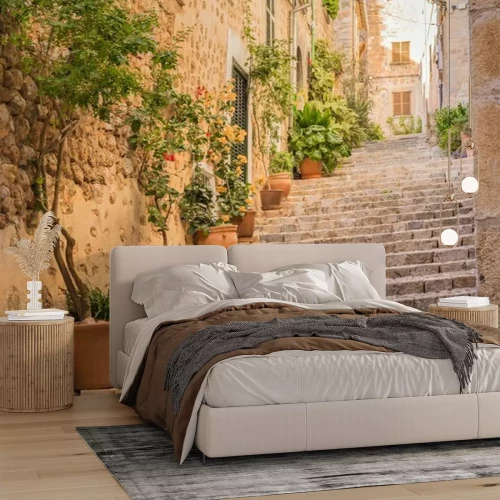 Fototapete Treppe mit Blumentöpfen in einer italienischen Stadt