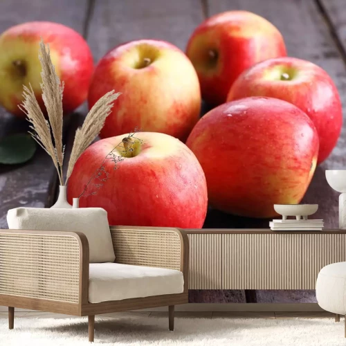 Sticker Äpfel auf einem Holztisch verstreut