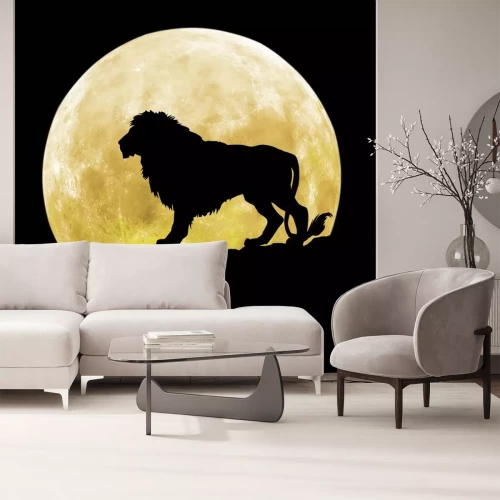 Sticker Erwachsener Löwe vor dem Hintergrund des Vollmondes