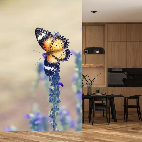 Sticker Großer Schmetterling auf Lavendel