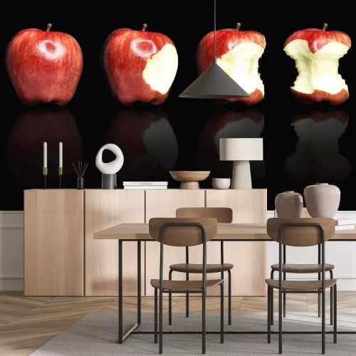 Sticker Angebissener Apfel auf schwarzem Hintergrund