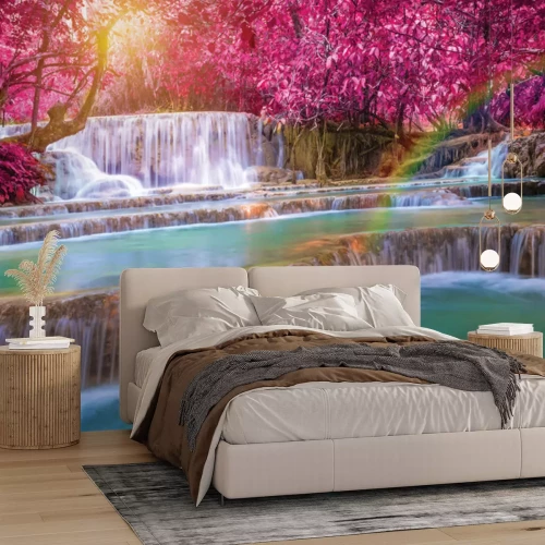 Fototapete Rosa Bäume über einem Wasserfall