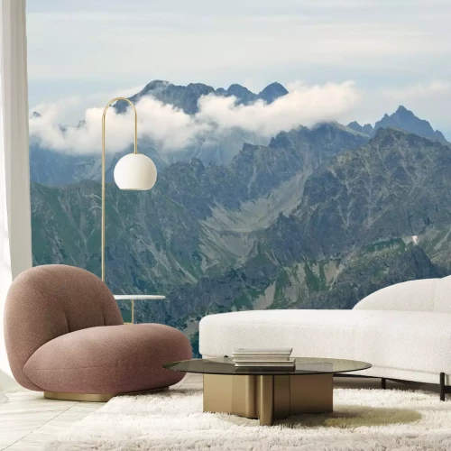 Sticker Bewölkt Berglandschaft. Blick auf die Rysy auf Ladovy und Lomnicky Stit (Peak) in der Hohen Tatra, Slowakei.