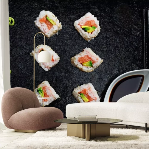 Sticker Sushi-Rollen auf schwarzem Hintergrund