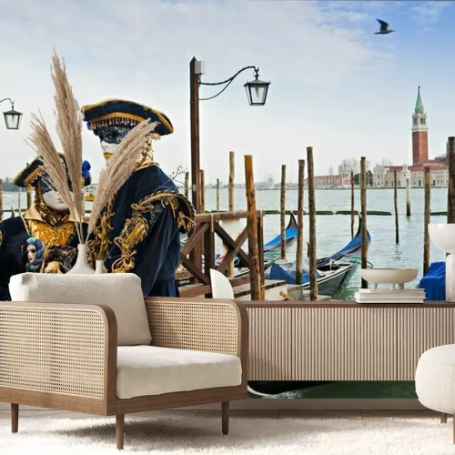 Fototapete Eine Frau und ein Mann mit Karnevalsmasken vor der Kulisse von Venedig