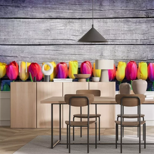 Fototapete Tulpen auf Holz