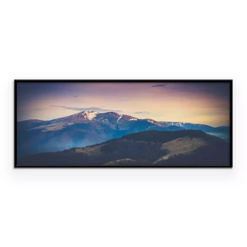 Poster Panorama einer schneebedeckten Berglandschaft