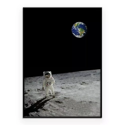 Poster Blick auf einen Astronauten auf dem Mond mit der Erde im Hintergrund