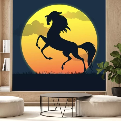 Sticker Tiere Pferd mit angehobener Hufe auf dem Hintergrund eines Sonnenuntergangs