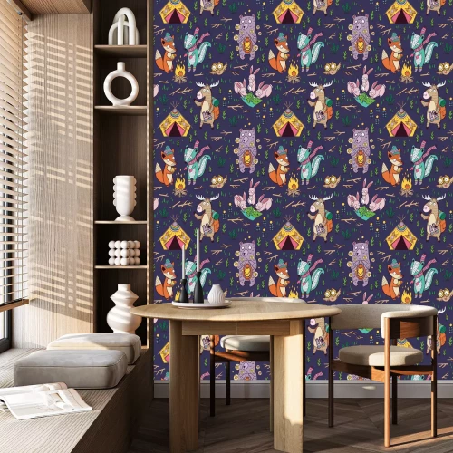 Tapete Hand gezeichnetes kampierendes nahtloses Muster mit Zeichentrickfilm-Figuren