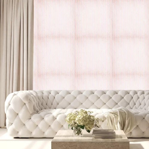 Tapete Muster mit dünnen rosa Streifen auf weißem Hintergrund
