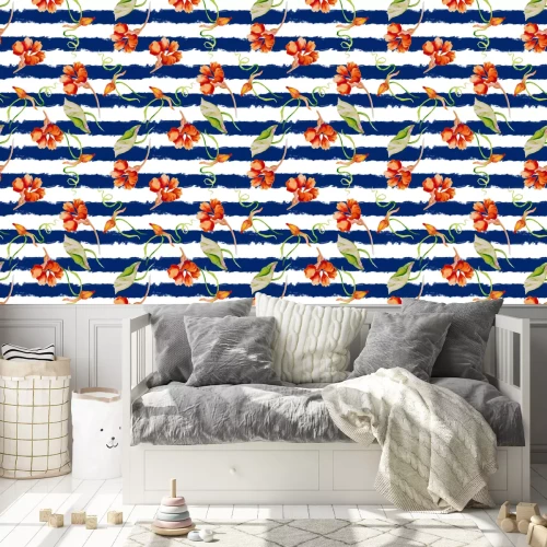 Tapete Nasturium auf dem gestreiften nautischen Hintergrund. Aquarell nahtlose Muster mit wilden Sommerblumen.