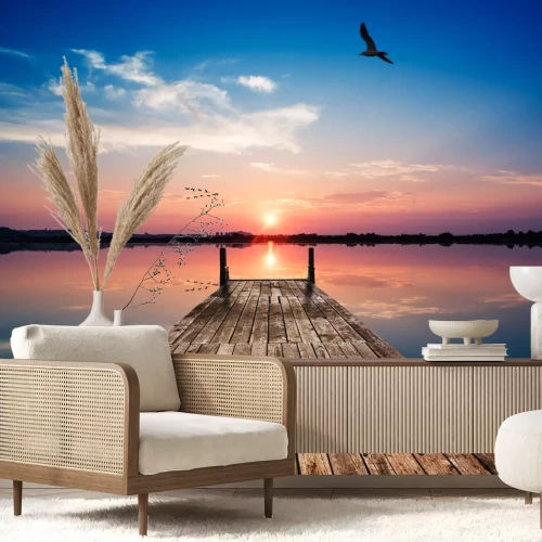 Fototapete Sonnenuntergang Steg und See