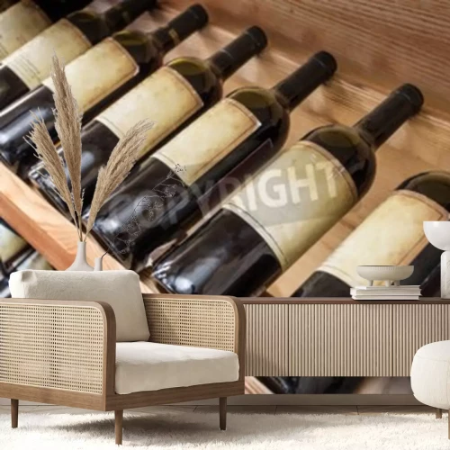 Fototapete Weinflaschen auf Holzregal platziert