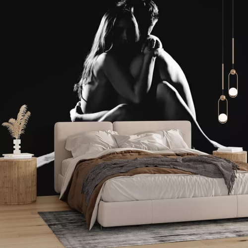 Fototapete Schwarz-Weiß-Foto eines nackten sich umarmenden Paares