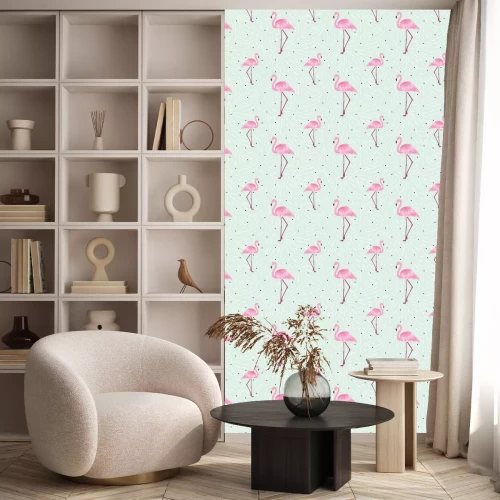 Tapete Flamingo-Motiv auf einem gemusterten grünen Hintergrund