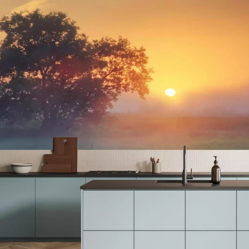 Fototapete Nebliger Morgen bei Sonnenuntergang