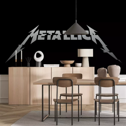 Fototapete Metallica-Schriftzug auf schwarzem Hintergrund