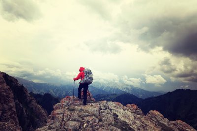 Fototapete Menschen auf dem Berggipfel