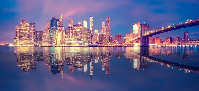 Sticker Panorama von Manhattan-Stadtmitte an der Dämmerung mit Wolkenkratzern, New York City